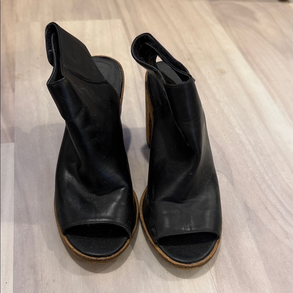 Black Women's Peep Toe Shoes